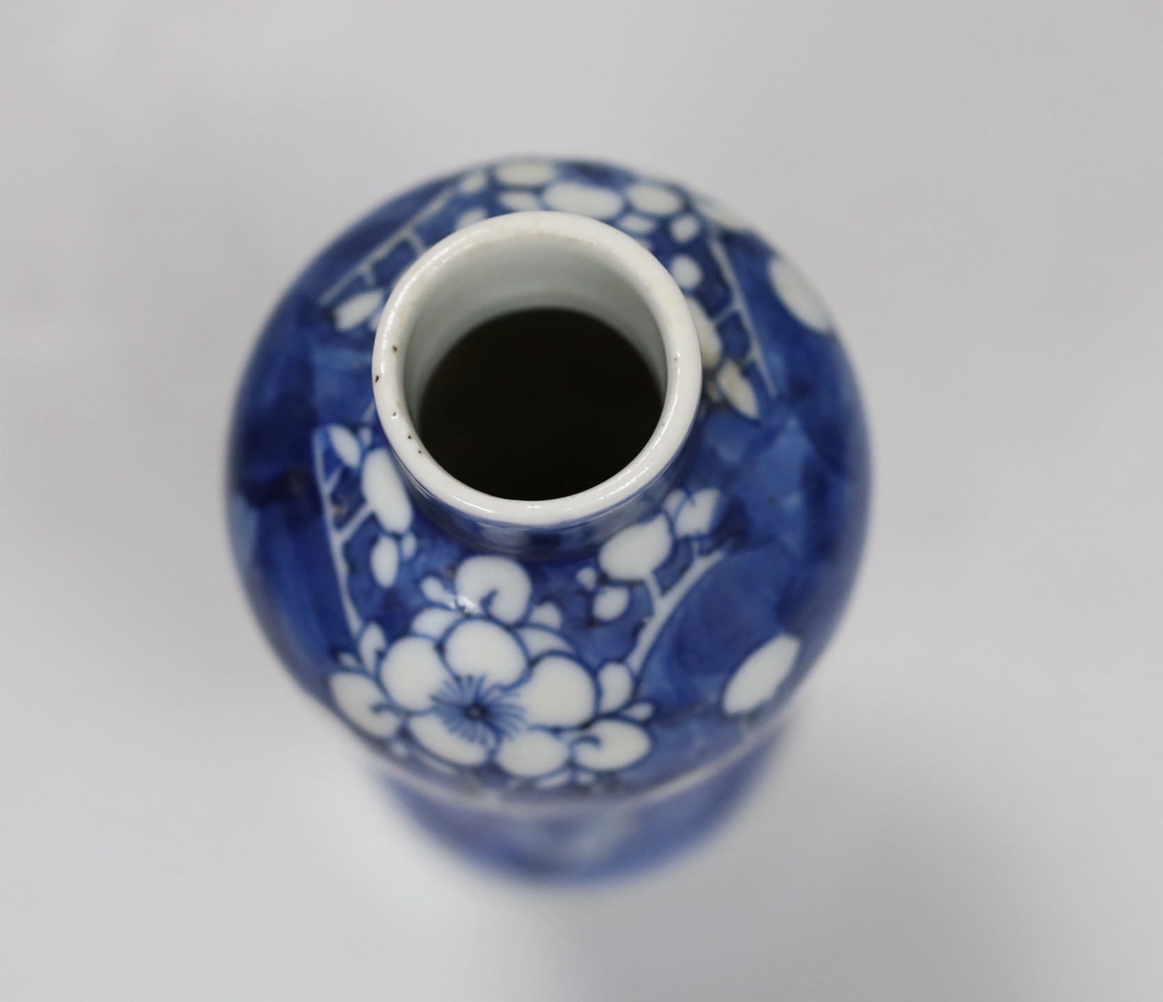 A 19th century Chinese blue and white prunus vase, 13.5cm tall